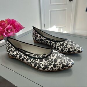 Boden Almond Toe Black & Cream Floral Ballerina Flats in Flora Bloom Mono
